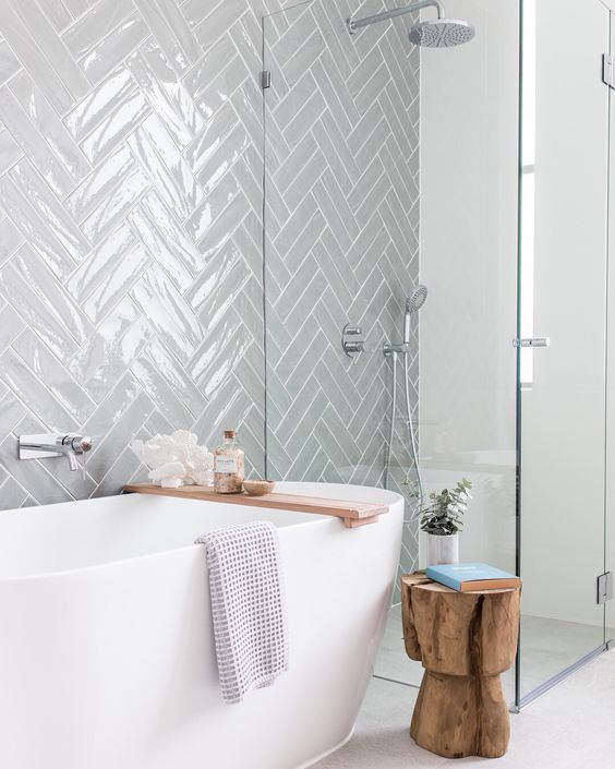 Badkamer Visgraat Half Tile Light Grey Lichtgrijs 7 5 X 30 Cm Per M2 Online Bestellen Tegelinfo