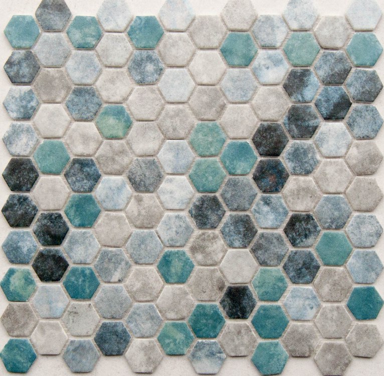 bedriegen Kalksteen detectie hexagon roxy mix mozaïek 2,7 x 3 cm op matje per m2 online bestellen -  TEGELinfo