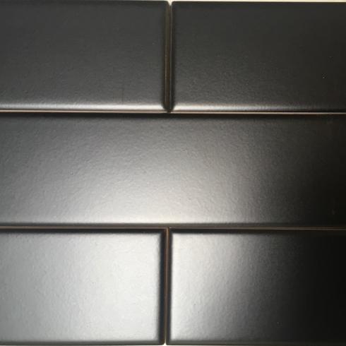     Liso mat zwart strakke tegel met rechte randen 5 x 20 cm per 0,5 m2
