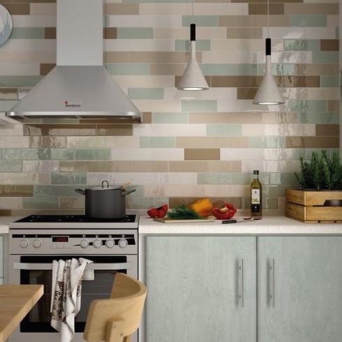     Country Mist Green glanzend grijsgroene wandtegel 6,5 x 20 cm per 0,5 m2
