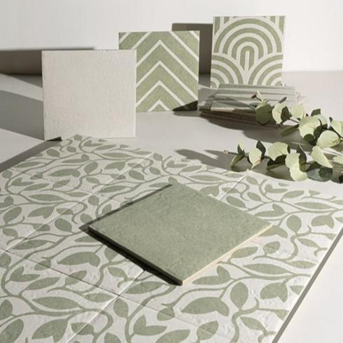 
    Groene decortegel 20x20cm

