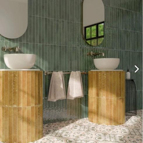     Celtic XL glanzende langwerpige bosgroene tegel 5 x 40cm per 0,9m2 
