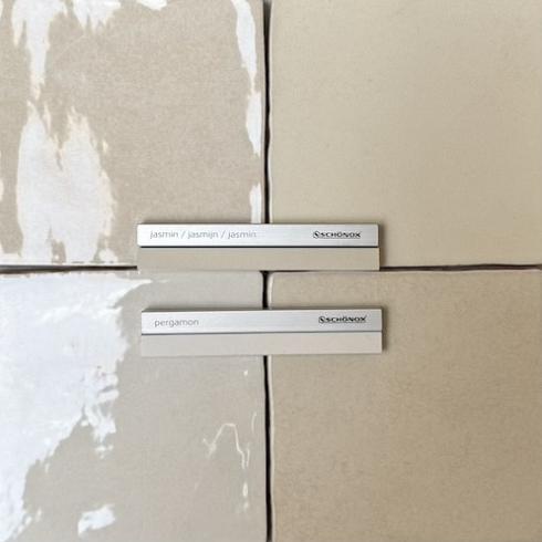     Hollands witje beige glanzend tegeltje 10 x 10 cm per 0,62 m2
