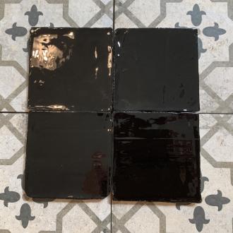     Aza metallic zwart glanzende wandtegel 10 x 10 cm per 0,5 m2