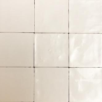    Hollands witje mat off white 10 x 10 cm per 1,08 m2