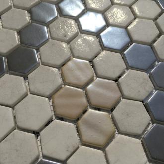     hexagon goud wit grijs patroon glas mozaïek 2,7 x 3 cm op matje per m2