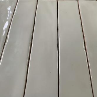     Small half tile licht mintgroen glanzend 5 x 25 cm 0,6 per m2
